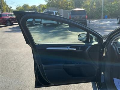 2016 Ford Fusion SE - Photo 14 - Terre Haute, IN 47804