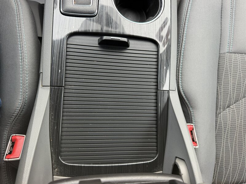 2017 Chevrolet Traverse LT - Photo 33 - Terre Haute, IN 47804