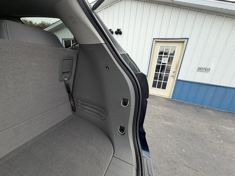 2017 Chevrolet Traverse LT - Photo 13 - Terre Haute, IN 47804