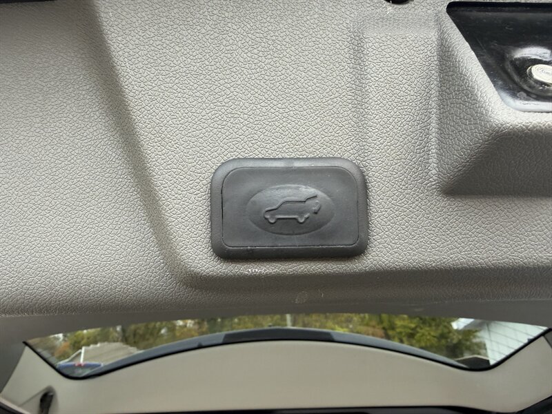 2017 Chevrolet Traverse LT - Photo 15 - Terre Haute, IN 47804