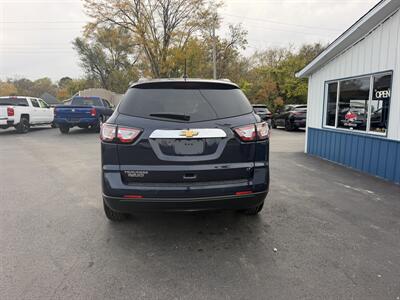 2017 Chevrolet Traverse LT - Photo 4 - Terre Haute, IN 47804