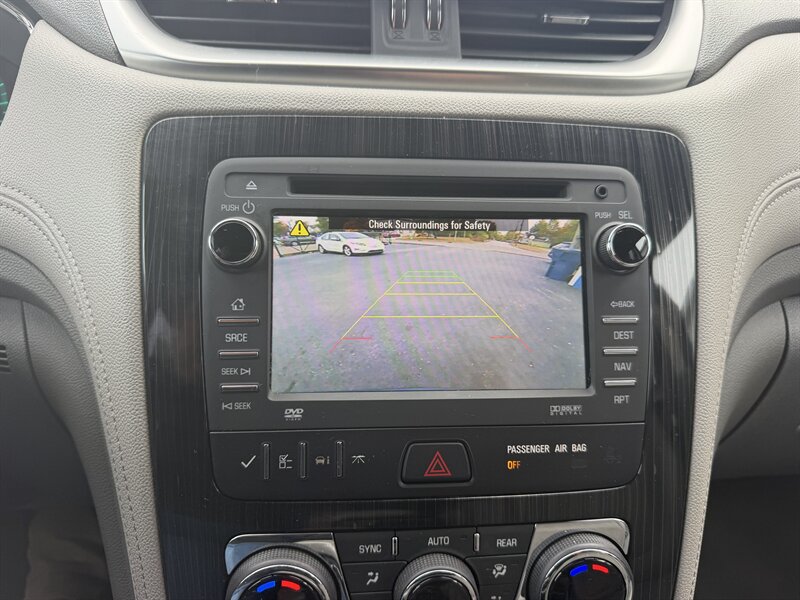2017 Chevrolet Traverse LT - Photo 31 - Terre Haute, IN 47804