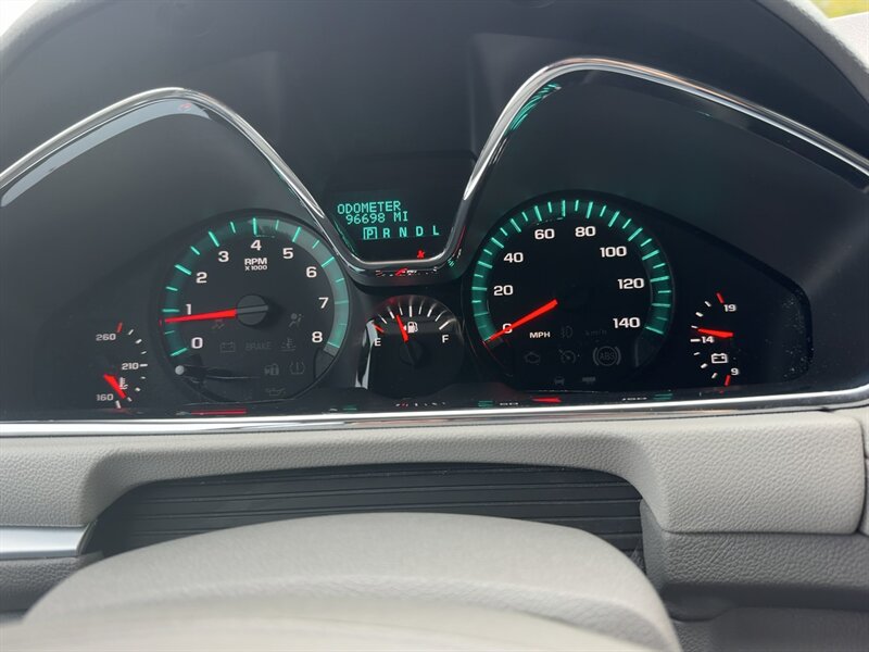 2017 Chevrolet Traverse LT - Photo 27 - Terre Haute, IN 47804