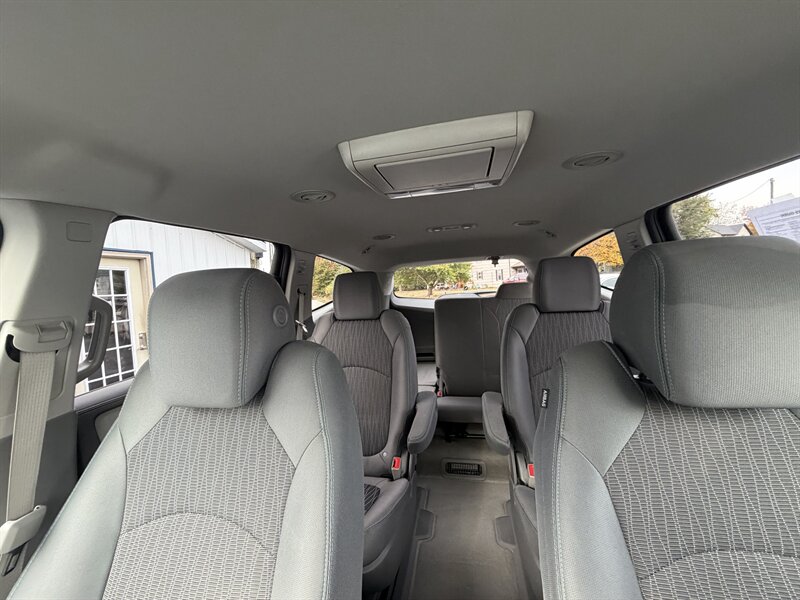 2017 Chevrolet Traverse LT - Photo 37 - Terre Haute, IN 47804