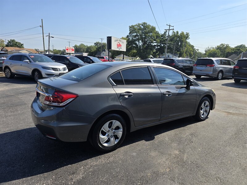 2013 Honda Civic LX - Photo 10 - Terre Haute, IN 47804