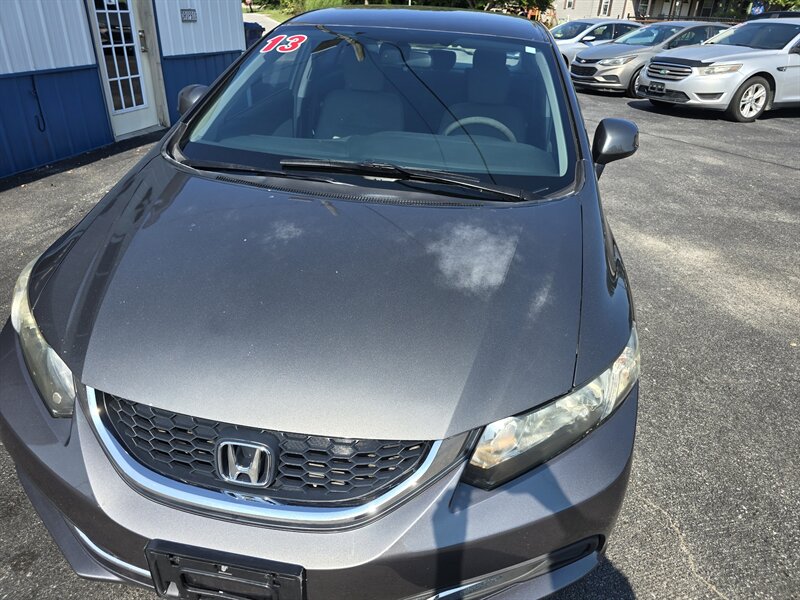 2013 Honda Civic LX - Photo 15 - Terre Haute, IN 47804