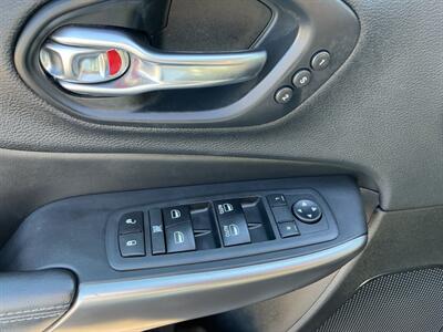 2019 Jeep Cherokee Limited   - Photo 15 - Terre Haute, IN 47804