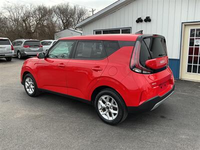 2024 Kia Soul LX - Photo 2 - Terre Haute, IN 47804