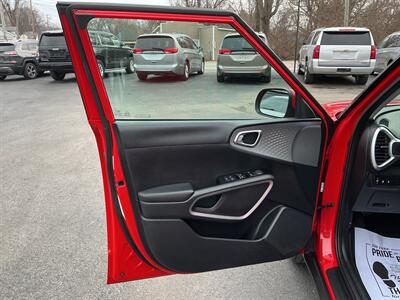 2024 Kia Soul LX - Photo 13 - Terre Haute, IN 47804