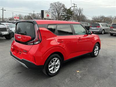 2024 Kia Soul LX - Photo 4 - Terre Haute, IN 47804