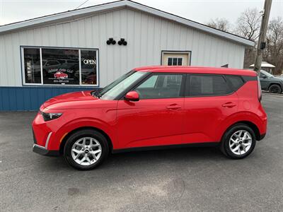 2024 Kia Soul LX - Photo 1 - Terre Haute, IN 47804
