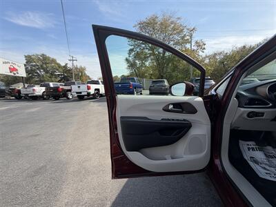 2018 Chrysler Pacifica Touring Plus - Photo 21 - Terre Haute, IN 47804