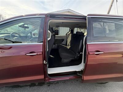 2018 Chrysler Pacifica Touring Plus - Photo 8 - Terre Haute, IN 47804