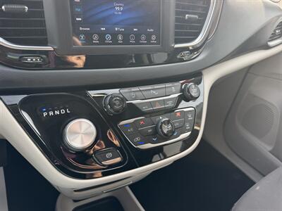 2018 Chrysler Pacifica Touring Plus - Photo 32 - Terre Haute, IN 47804