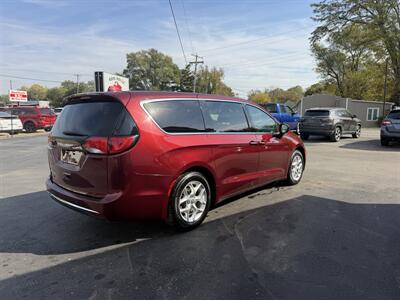 2018 Chrysler Pacifica Touring Plus - Photo 4 - Terre Haute, IN 47804