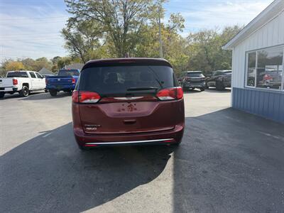 2018 Chrysler Pacifica Touring Plus - Photo 3 - Terre Haute, IN 47804
