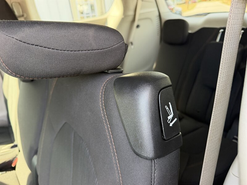 2018 Chrysler Pacifica Touring Plus - Photo 16 - Terre Haute, IN 47804