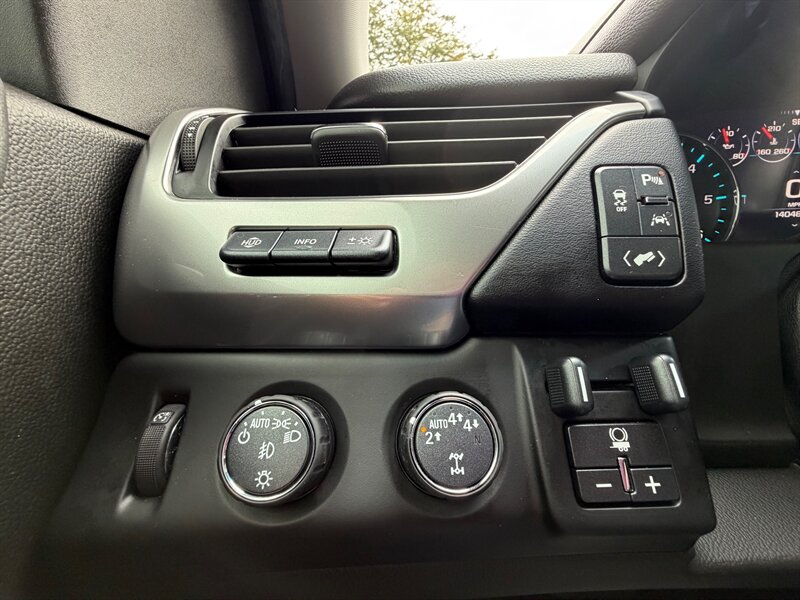 2019 Chevrolet Suburban Premier - Photo 31 - Terre Haute, IN 47804