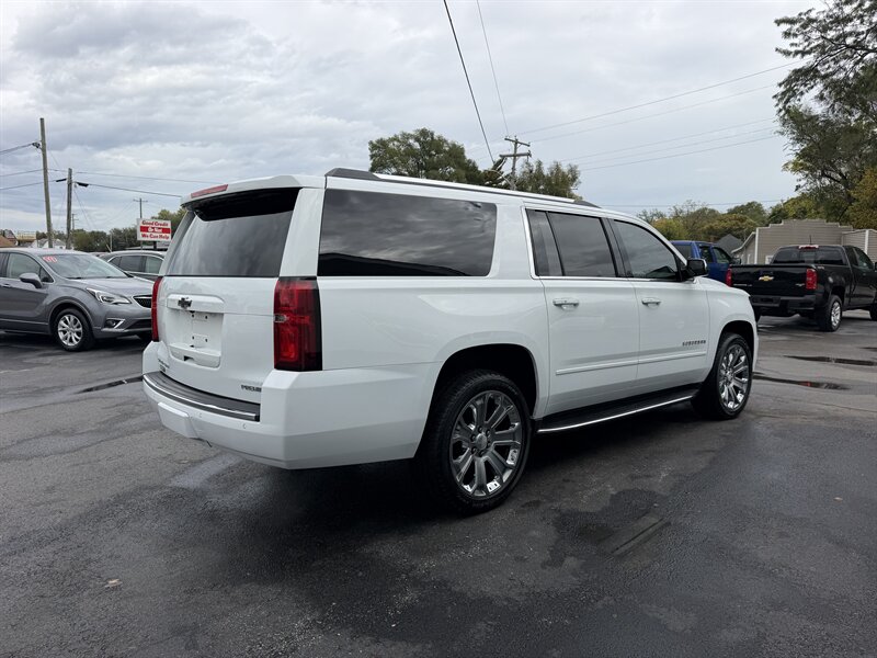 2019 Chevrolet Suburban Premier - Photo 5 - Terre Haute, IN 47804