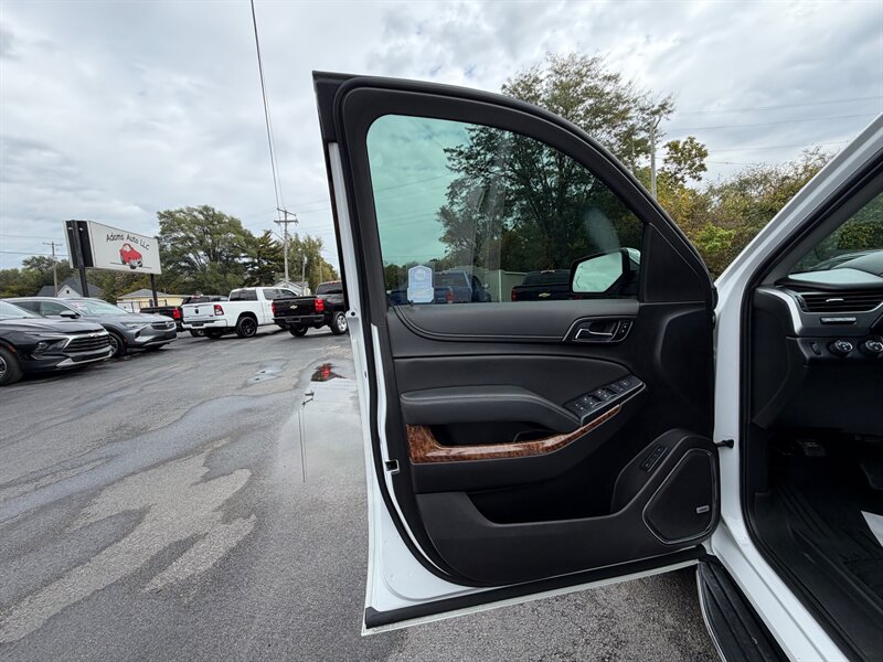 2019 Chevrolet Suburban Premier - Photo 24 - Terre Haute, IN 47804
