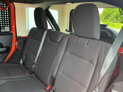 2019 Jeep Wrangler Unlimited Sport S   - Photo 12 - Terre Haute, IN 47804