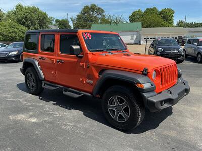 2019 Jeep Wrangler Unlimited Sport S   - Photo 5 - Terre Haute, IN 47804