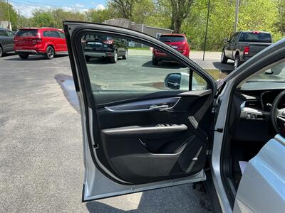 2018 Cadillac XT5 Premium Luxury - Photo 13 - Terre Haute, IN 47804