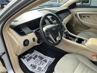 2017 Ford Taurus SE - Photo 9 - Terre Haute, IN 47804
