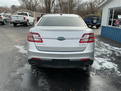 2017 Ford Taurus SE - Photo 4 - Terre Haute, IN 47804