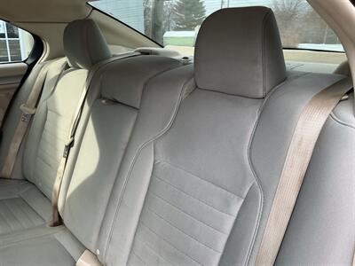 2017 Ford Taurus SE - Photo 13 - Terre Haute, IN 47804