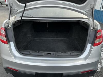 2017 Ford Taurus SE - Photo 33 - Terre Haute, IN 47804