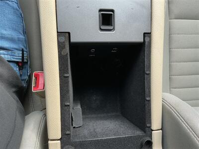 2017 Ford Taurus SE - Photo 31 - Terre Haute, IN 47804