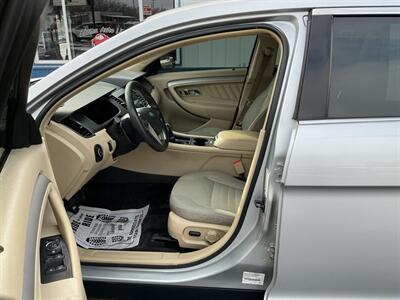 2017 Ford Taurus SE - Photo 8 - Terre Haute, IN 47804