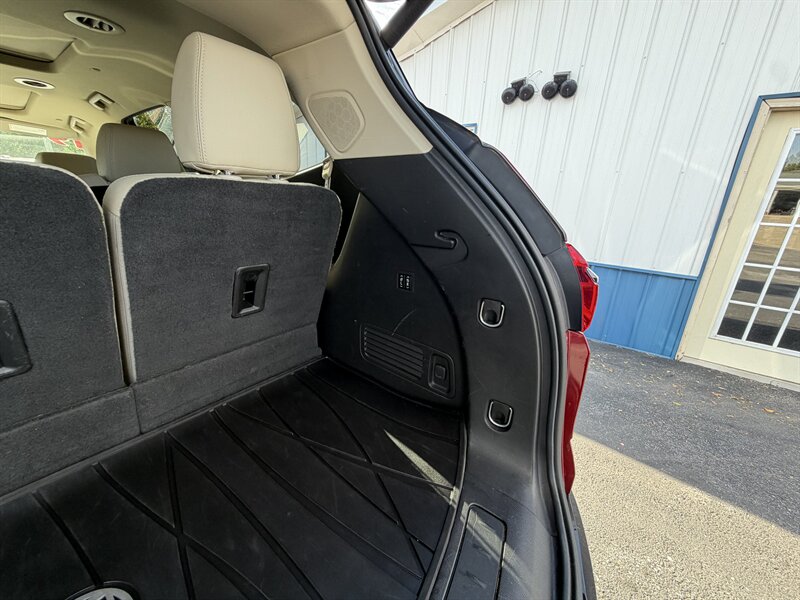 2019 Buick Enclave Premium - Photo 13 - Terre Haute, IN 47804