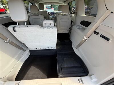 2019 Chrysler Pacifica Limited - Photo 12 - Terre Haute, IN 47804