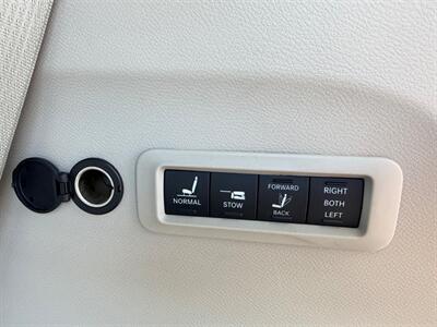 2019 Chrysler Pacifica Limited - Photo 11 - Terre Haute, IN 47804