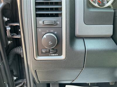 2018 RAM 1500 Express   - Photo 15 - Terre Haute, IN 47804