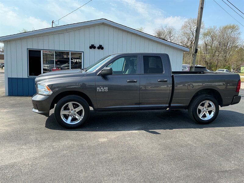 2018 RAM 1500 Express   - Photo 1 - Terre Haute, IN 47804