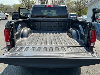 2018 RAM 1500 Express   - Photo 29 - Terre Haute, IN 47804