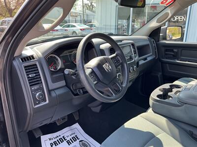 2018 RAM 1500 Express   - Photo 8 - Terre Haute, IN 47804