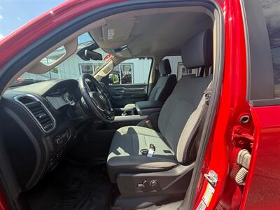 2019 RAM 1500 Big Horn   - Photo 9 - Terre Haute, IN 47804
