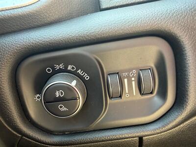 2019 RAM 1500 Big Horn   - Photo 18 - Terre Haute, IN 47804