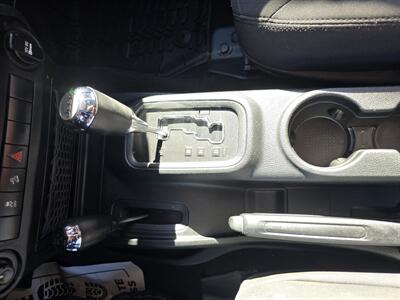 2017 Jeep Wrangler Unlimited Sport S   - Photo 27 - Terre Haute, IN 47804