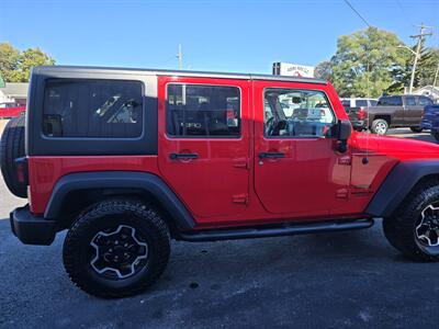 2017 Jeep Wrangler Unlimited Sport S   - Photo 9 - Terre Haute, IN 47804