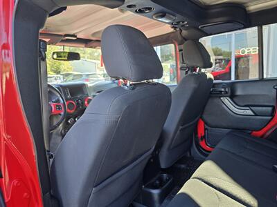 2017 Jeep Wrangler Unlimited Sport S   - Photo 18 - Terre Haute, IN 47804