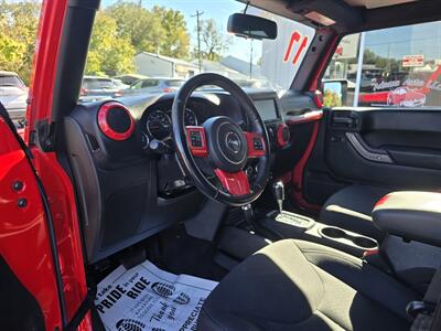2017 Jeep Wrangler Unlimited Sport S   - Photo 15 - Terre Haute, IN 47804