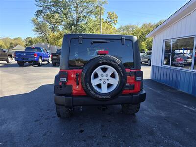 2017 Jeep Wrangler Unlimited Sport S   - Photo 7 - Terre Haute, IN 47804