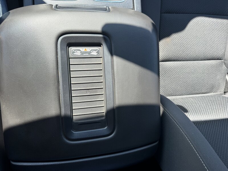 2017 Chevrolet Silverado 1500 LT - Photo 30 - Terre Haute, IN 47804