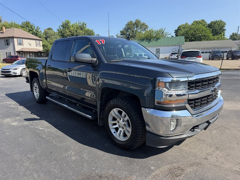 2017 Chevrolet Silverado 1500 LT - Photo 6 - Terre Haute, IN 47804