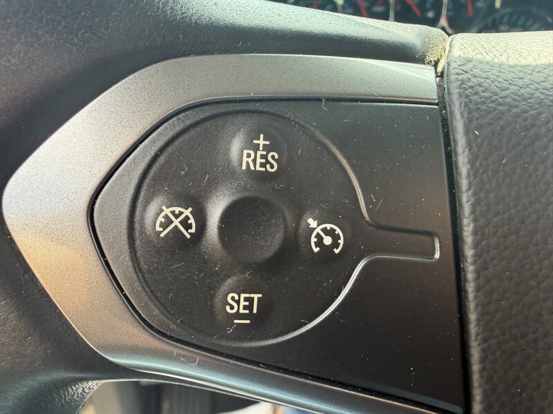 2017 Chevrolet Silverado 1500 LT - Photo 20 - Terre Haute, IN 47804